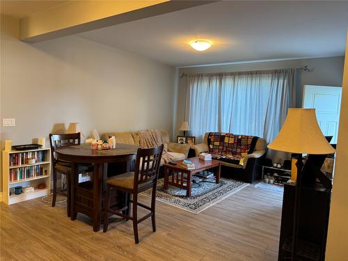 928 34 Avenue, Vernon, BC - Indoor Photo Showing Dining Room