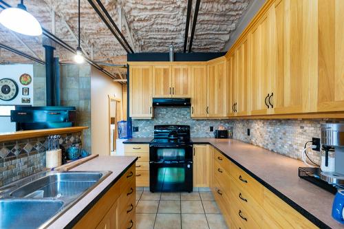 46-2481 Squilax-Anglemont Road, Lee Creek, BC - Indoor Photo Showing Kitchen With Double Sink