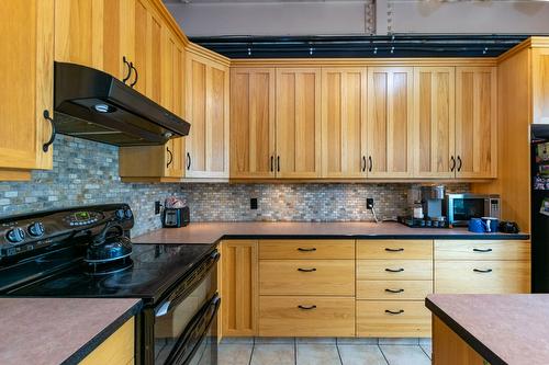 46-2481 Squilax-Anglemont Road, Lee Creek, BC - Indoor Photo Showing Kitchen