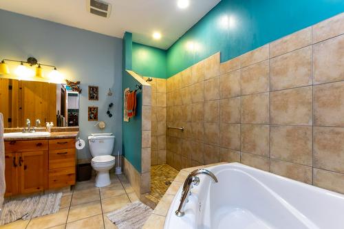 46-2481 Squilax-Anglemont Road, Lee Creek, BC - Indoor Photo Showing Bathroom