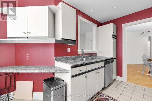 407 - 460 Wellington Street, London, ON - Indoor Photo Showing Kitchen With Double Sink