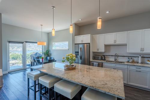 104 View Way, Penticton, BC - Indoor