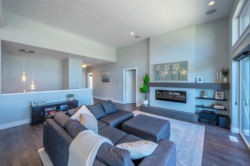 104 View Way, Penticton, BC - Indoor Photo Showing Living Room With Fireplace