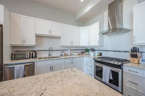 104 View Way, Penticton, BC - Indoor Photo Showing Kitchen With Double Sink With Upgraded Kitchen