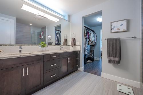 104 View Way, Penticton, BC - Indoor Photo Showing Bathroom