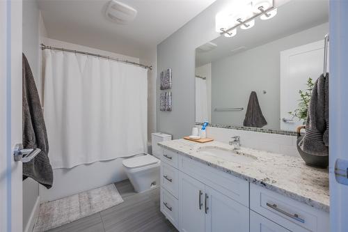 104 View Way, Penticton, BC - Indoor Photo Showing Bathroom