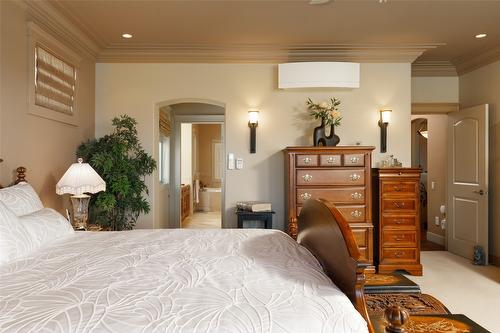 648 Denali Drive, Kelowna, BC - Indoor Photo Showing Bedroom