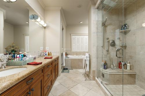 648 Denali Drive, Kelowna, BC - Indoor Photo Showing Bathroom