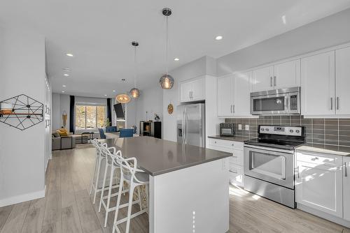 80-2490 Tuscany Drive, West Kelowna, BC - Indoor Photo Showing Kitchen With Stainless Steel Kitchen With Upgraded Kitchen