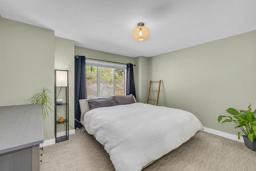 80-2490 Tuscany Drive, West Kelowna, BC - Indoor Photo Showing Bedroom