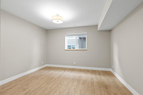 196 Summer Wood Drive, Kelowna, BC - Indoor Photo Showing Other Room