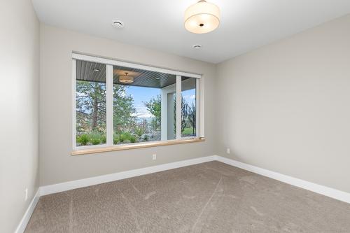 196 Summer Wood Drive, Kelowna, BC - Indoor Photo Showing Other Room