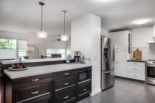 2640 Thacker Drive, West Kelowna, BC - Indoor Photo Showing Kitchen With Stainless Steel Kitchen With Upgraded Kitchen