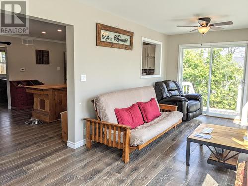 21 Pleasure Street, Kawartha Lakes (Cameron), ON - Indoor Photo Showing Living Room