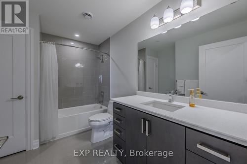 1907 - 505 Talbot Street, London, ON - Indoor Photo Showing Bathroom