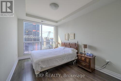 1907 - 505 Talbot Street, London, ON - Indoor Photo Showing Bedroom