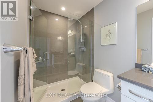 1907 - 505 Talbot Street, London, ON - Indoor Photo Showing Bathroom