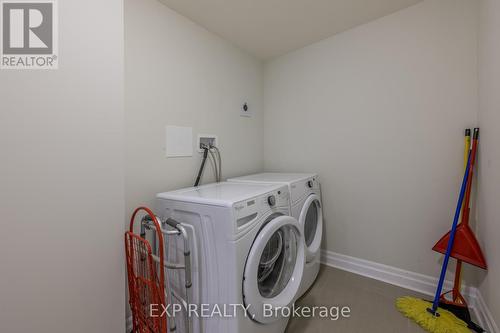 1907 - 505 Talbot Street, London, ON - Indoor Photo Showing Laundry Room