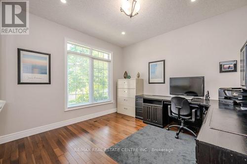 122 Kortright Road E, Guelph (Village), ON - Indoor Photo Showing Office