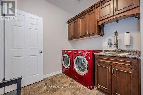 122 Kortright Road E, Guelph (Village), ON - Indoor Photo Showing Laundry Room