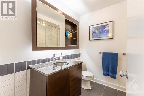 324 Laurier Avenue Unit#2109, Ottawa, ON - Indoor Photo Showing Bathroom