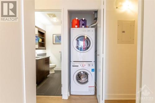 324 Laurier Avenue Unit#2109, Ottawa, ON - Indoor Photo Showing Laundry Room