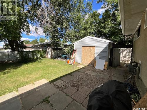 126 Bothwell Crescent, Regina, SK - Outdoor