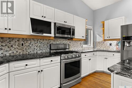 1516 Grand Avenue, Buena Vista, SK - Indoor Photo Showing Kitchen