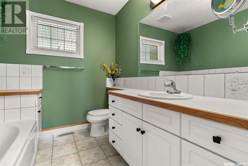 1516 Grand Avenue, Buena Vista, SK - Indoor Photo Showing Bathroom