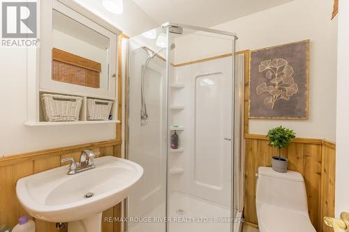 1600 Forster Avenue, Peterborough, ON - Indoor Photo Showing Bathroom