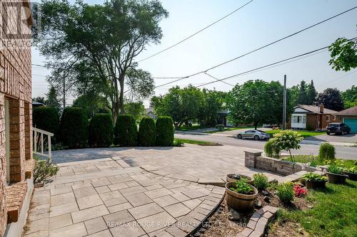 1600 Forster Avenue, Peterborough, ON - Outdoor