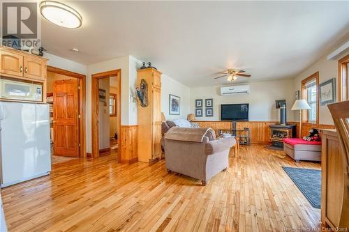 2840 127 Highway Unit# 6, Bayside, NB - Indoor Photo Showing Living Room