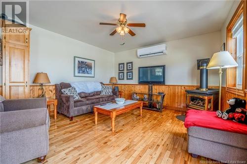 2840 127 Highway Unit# 6, Bayside, NB - Indoor Photo Showing Living Room