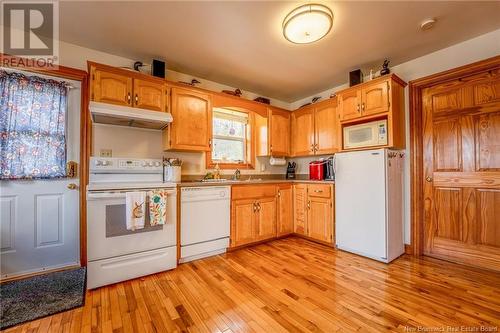 2840 127 Highway Unit# 6, Bayside, NB - Indoor Photo Showing Kitchen