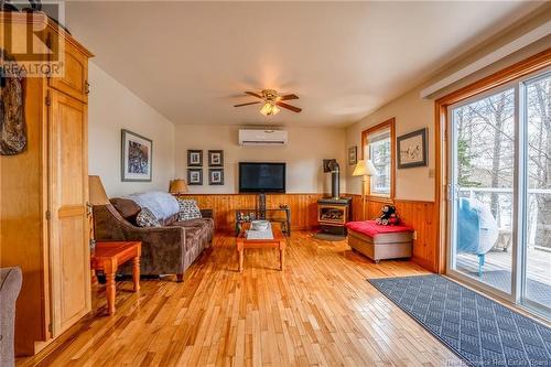 2840 127 Highway Unit# 6, Bayside, NB - Indoor Photo Showing Living Room