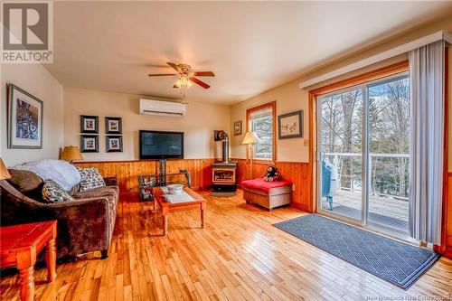 2840 127 Highway Unit# 6, Bayside, NB - Indoor Photo Showing Living Room