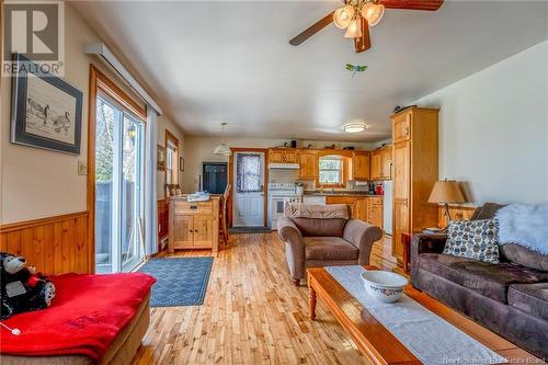 2840 127 Highway Unit# 6, Bayside, NB - Indoor Photo Showing Living Room