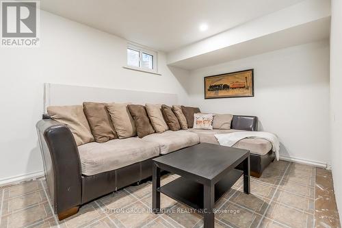 12 Chaucer Crescent, Barrie (Letitia Heights), ON - Indoor Photo Showing Living Room