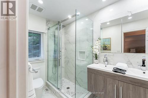 1840 Pine Siskin Court, Mississauga (Erin Mills), ON - Indoor Photo Showing Bathroom