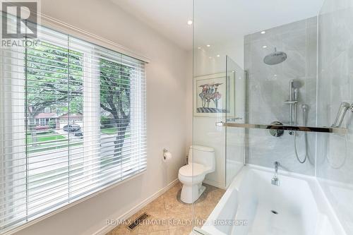 1840 Pine Siskin Court, Mississauga (Erin Mills), ON - Indoor Photo Showing Bathroom