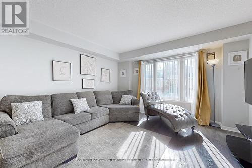 213 - 250 Sunny Meadow Boulevard, Brampton (Sandringham-Wellington), ON - Indoor Photo Showing Living Room