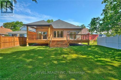 3747 Dominion Road, Fort Erie, ON - Outdoor With Deck Patio Veranda With Backyard