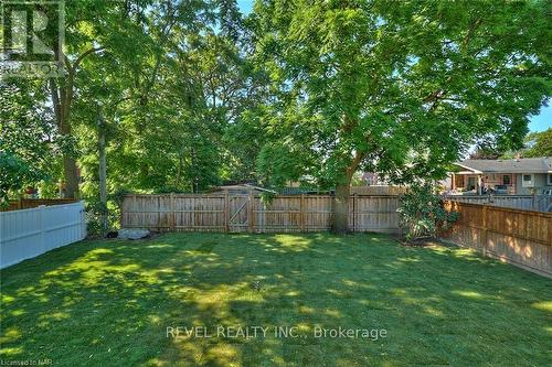 3747 Dominion Road, Fort Erie, ON - Outdoor With Deck Patio Veranda With Backyard