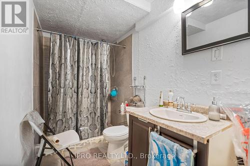 7000 Windsor Crescent, Niagara Falls, ON - Indoor Photo Showing Bathroom