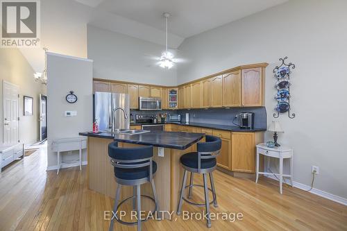 22 - 1077 Hamilton Road, London, ON - Indoor Photo Showing Kitchen With Stainless Steel Kitchen