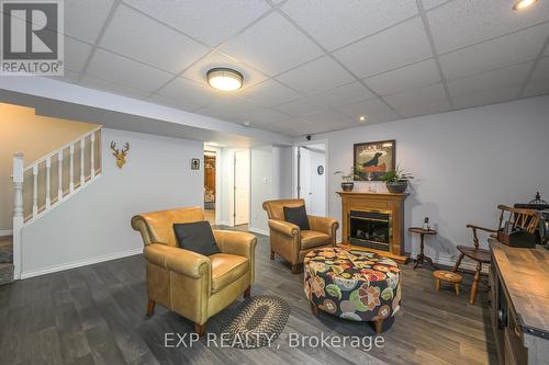 22 - 1077 Hamilton Road, London, ON - Indoor Photo Showing Living Room With Fireplace