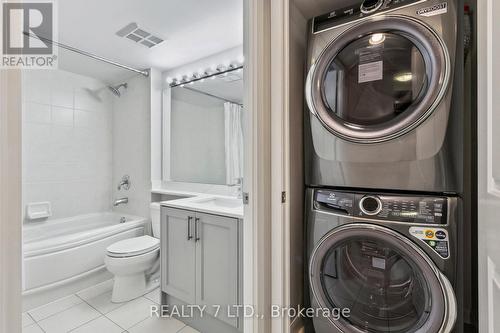 708 - 4968 Yonge Street, Toronto (Lansing-Westgate), ON - Indoor Photo Showing Laundry Room