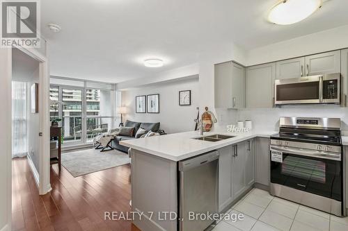 708 - 4968 Yonge Street, Toronto (Lansing-Westgate), ON - Indoor Photo Showing Kitchen With Double Sink