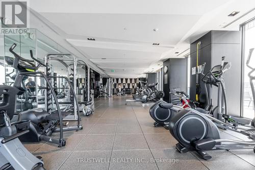 2106 - 8 Eglinton Avenue E, Toronto (Mount Pleasant West), ON - Indoor Photo Showing Gym Room