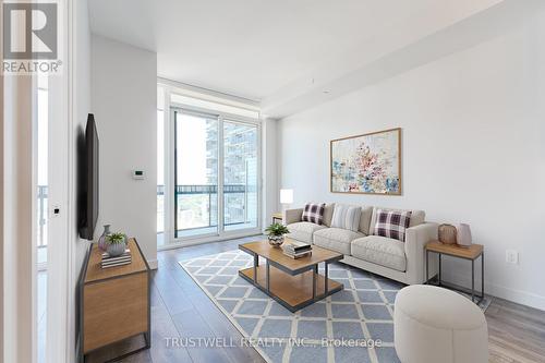 2106 - 8 Eglinton Avenue E, Toronto (Mount Pleasant West), ON - Indoor Photo Showing Living Room